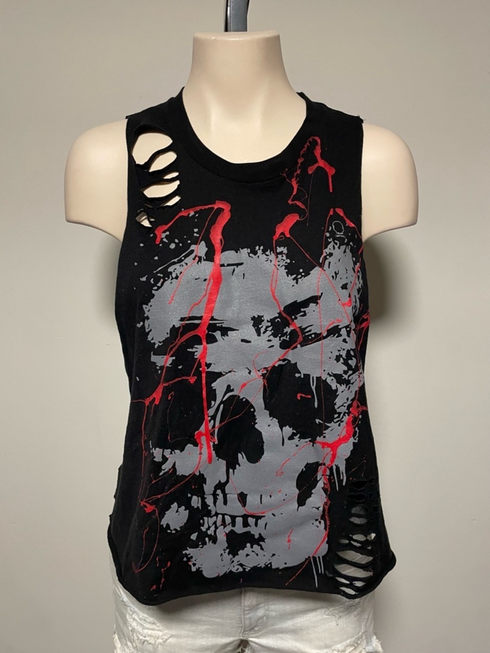 The Drive Clothing Shredded Distressed Ripped Graphic Skull Tank Size Medium